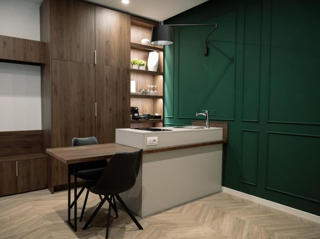 Salotto Room Boutique ペスカーラ エクステリア 写真